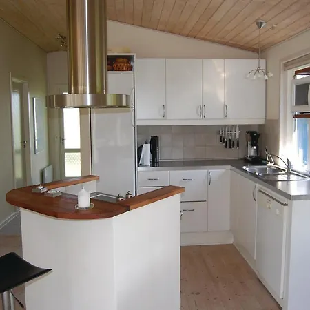 Holiday home 4 Bedroom Stunning Home In Knebel *